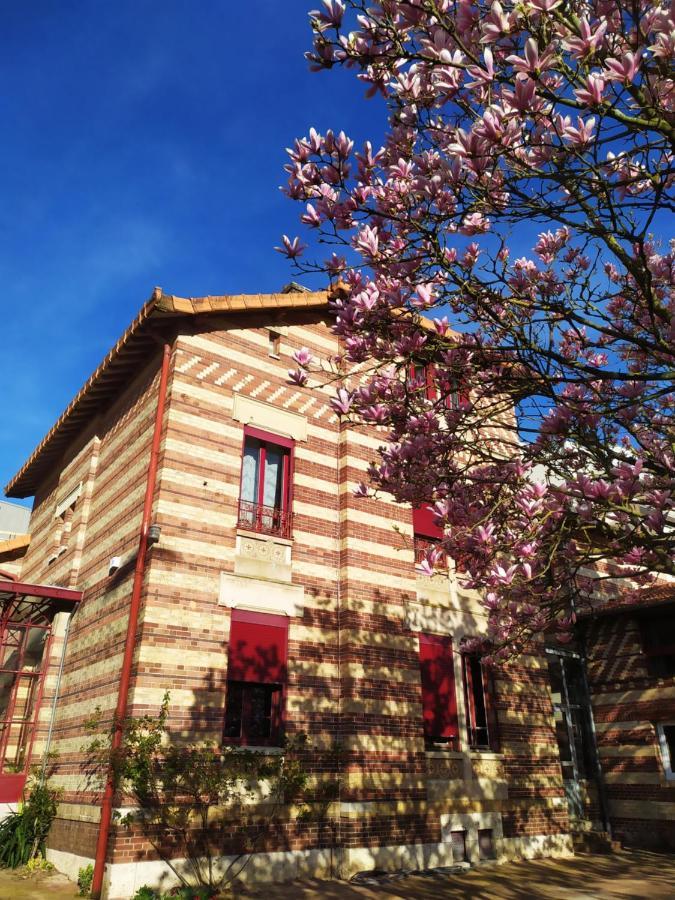 Bed and Breakfast L'Echappee Belle Шартр Екстер'єр фото