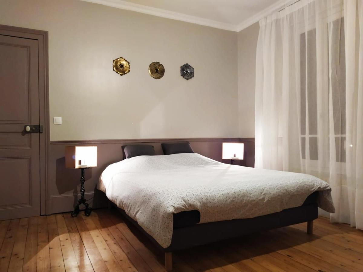 Bed and Breakfast L'Echappee Belle Шартр Екстер'єр фото